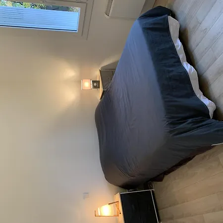 T3 Renove Avec Jardin, A 500m De La Et Pres De Toutes Commodites - Fr-1-71-108 Apartment